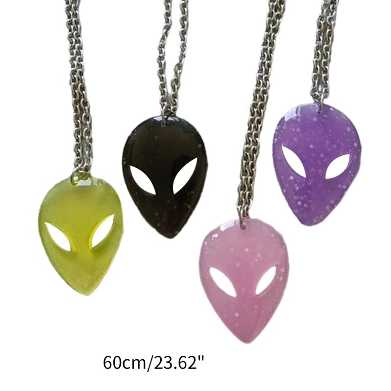 Elegant Geometric Alien Face Necklace for Women Vintage Clavicle Chain Sweet Cool Neck Chain Wedding Party Jewelry