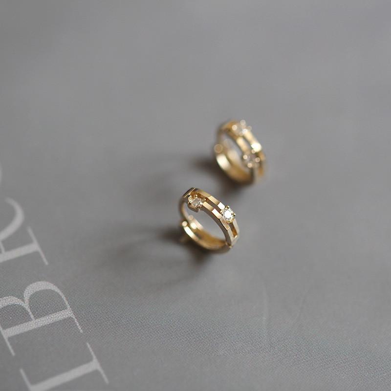 

925 Sterling Silver Simple Inlaid Zircon Round Earrings Women Classic Temperament Goddess Jewelry Accessories Gift Silver