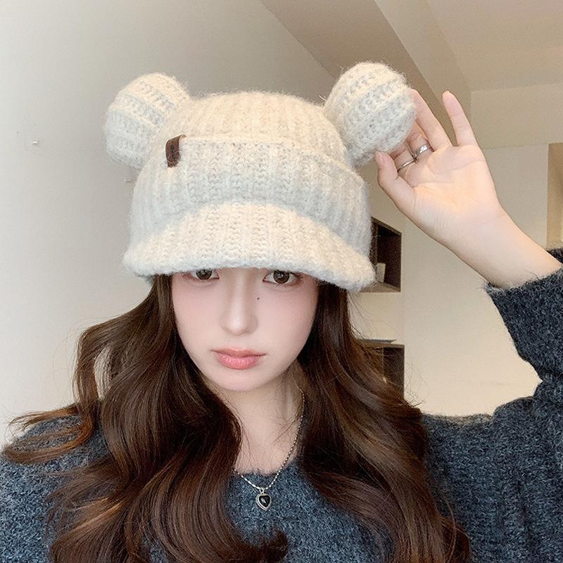 

Женская осенне-зимняя теплая утолщенная защитная шапка с козырьком из холодного бархата, вязаная шапка с милым медвежонком One Size бежевый