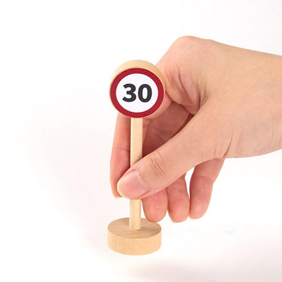 Casby Play Mini Wooden Traffic Light Set, Mixed Colors, 1 Set