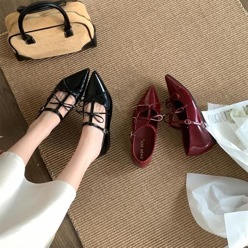 Fashion Flat Shoes Spring New Pointy Head Shallow Mouth Butterfly Knot Patent Leather Set Foot Soft Sole Inside Elevating Single Shoes