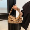 New Leopard Print Knitted Relaxed Style Handbag Trendy Versatile Stylish Commuter Handbag Sweet Shoulder Bag Stylish Storage Bag