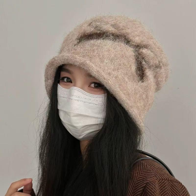 Korean Style Women's Retro Knitted Beanie: Windproof, Velvet-Lined, Stackable for Autumn/Winter Travel
