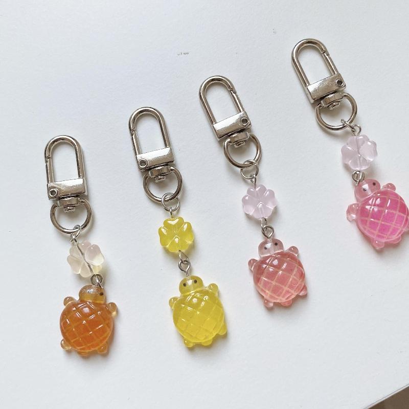 Colorful Jelly Pineapple Turtle Charm Keychains Drip Gum Retro Turtle Pendant Keyring Hanging Ornament Pendant Accessories Gift