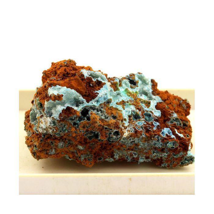 Pierres et Minéraux. Sénégalite sur Turquoise. 84.3 ct. Mont Kourou Diakouma, Sénégal, Afrique..