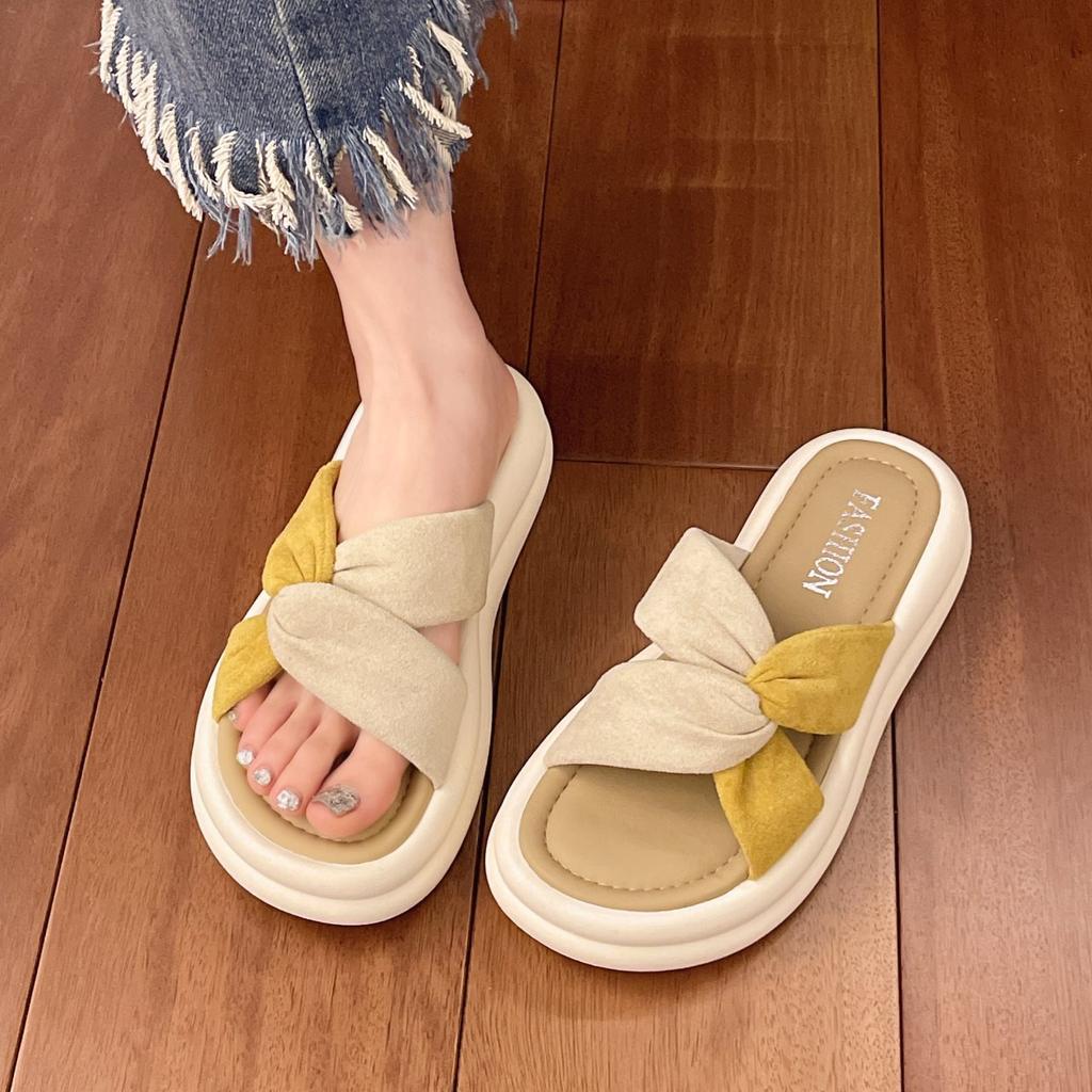 Strandmode 2025 Hausschuhe Damen Sommer Ausgehen Rock Sandalen mit neu vielseitiger dicker Sohle lässig