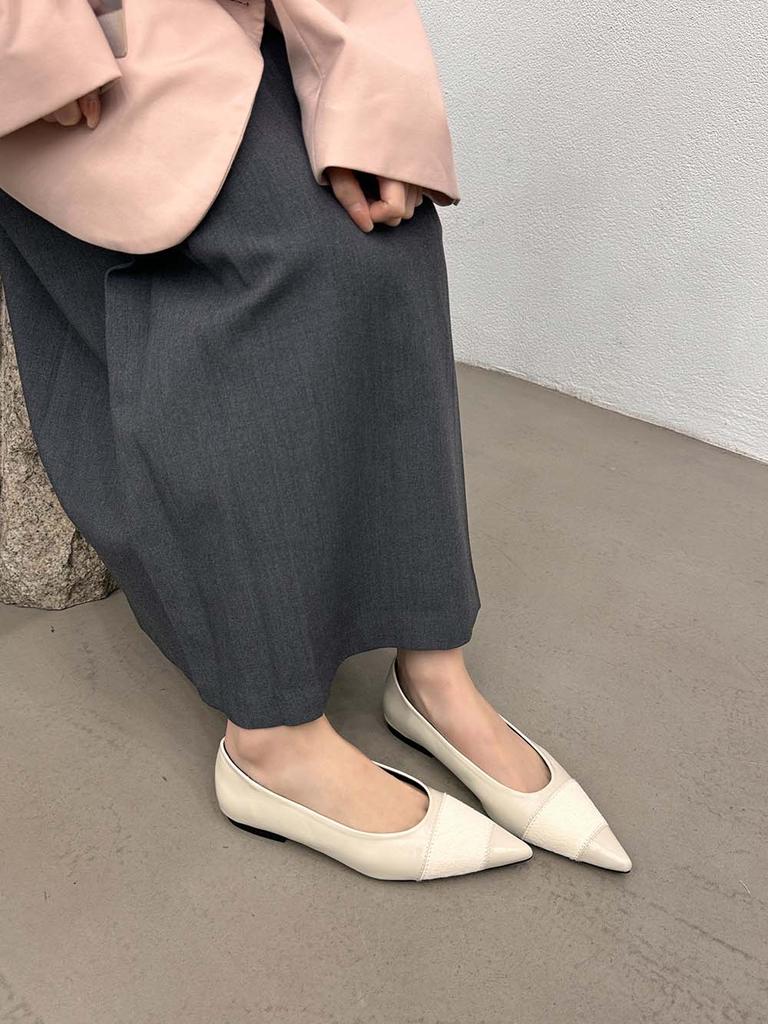 fashion Pointed Toe Women Loafers Autumn Spring Dress Shoes 2024 New Arrivals Casual Black Brown White Flock Fashion Slip On Office Shoe