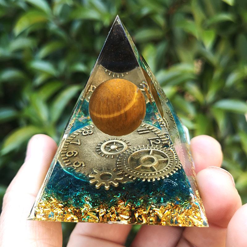 Crystal Punk Style Clock with Crushed Stone Pyramid and Resin Crystal Ball Decor Gift Box Packaging