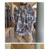 Camisa Masculina Manga Curta Estampa de Folha de Palmeira Preta Gola Cubana Corte Solto Havaiana Praia Casual Top