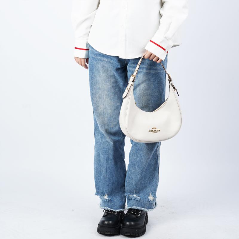 Coach Bailey 27 Logo Zipper Closure Refined Pebbled Leather and Smooth Leather Hobo Bag Armpit Bag Hand Shoulder Bag Large Size Women's White
