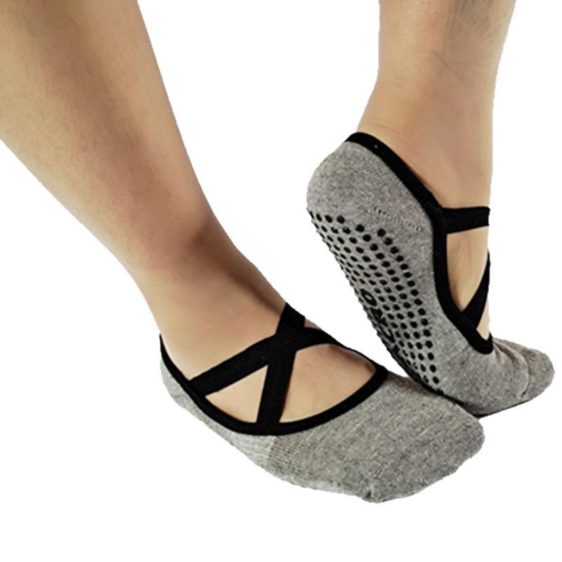 Women's Non-Slip Yoga Socks with Cross Straps - Sweat-Absorbent Ankle Socks for Pilate & Trampoline