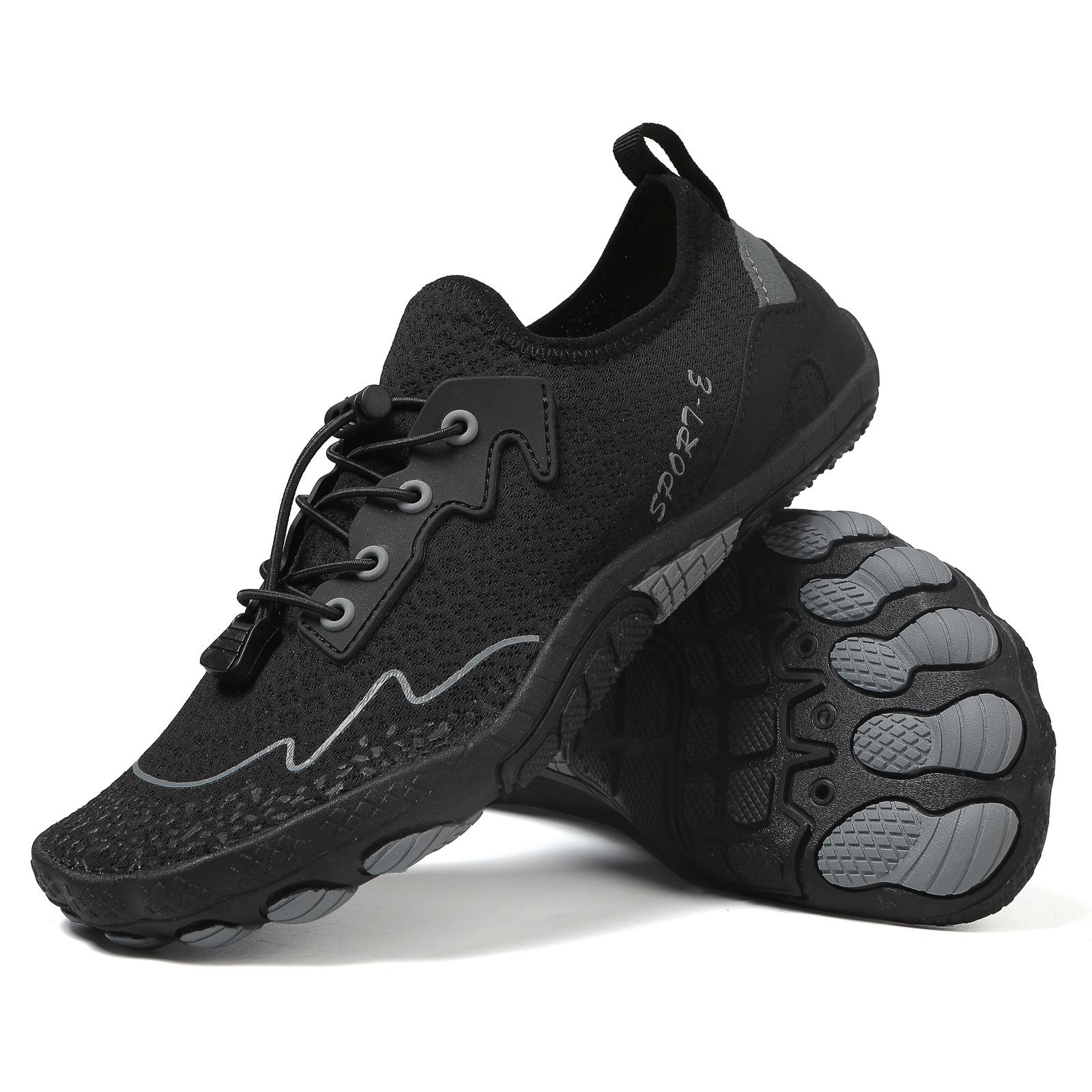 

2024 new men s and women s beach water shoes, creek shoes, and a piece of outdoor sports shoes for older children 35 чёрный