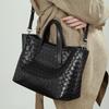 A Niche Design Woven Tote Bag, A Versatile Large-capacity Hand-held Crossbody Bag for Commuting