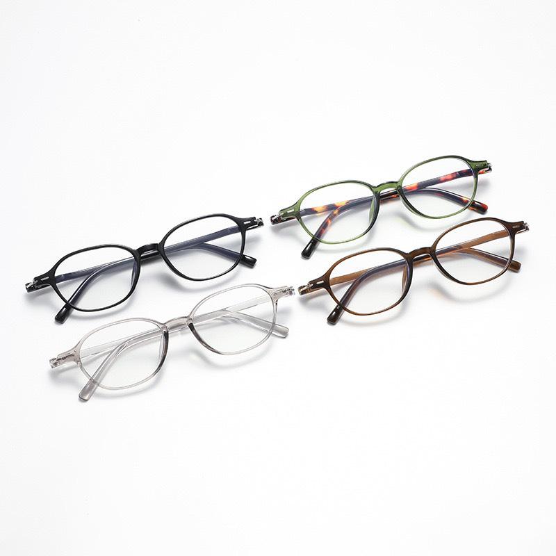 Retro Round Photochromic Anti-Blue Light Lightweight Myopia Glasses with Face-Slimming HD Lenses