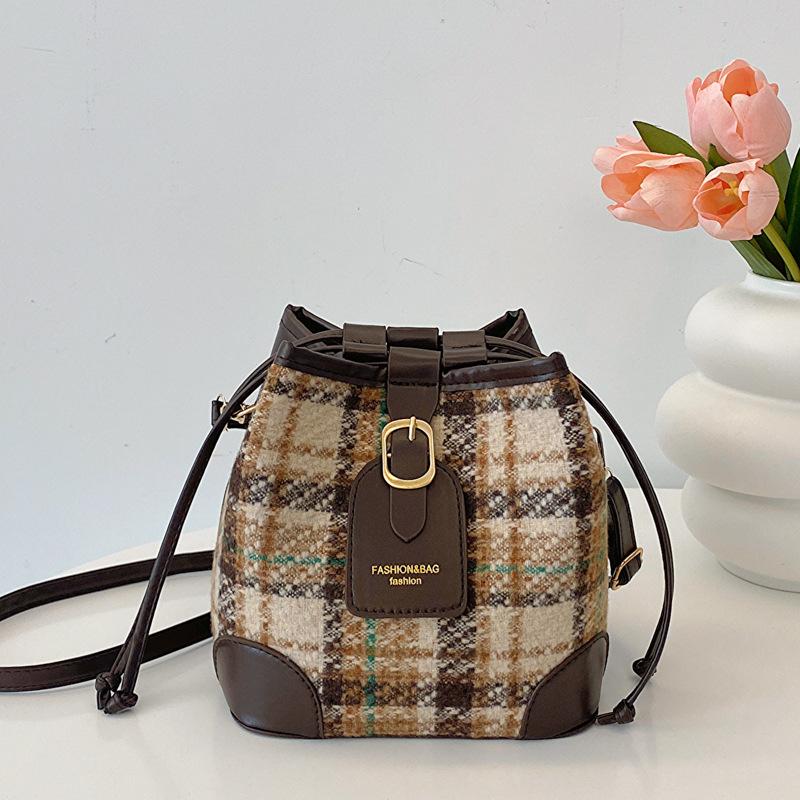 

Клетчатая модная ретро сумка-мессенджер через плечо большой вместимости женская сумка для пампинга, сумка для отдыха, сумка-ведро, текстурная женская сумка, иностранный стиль