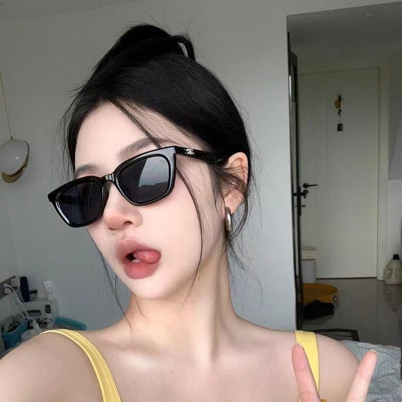 New gm square small face sunglasses hue men's and women's cat eye sunglasses black fashion UV protection