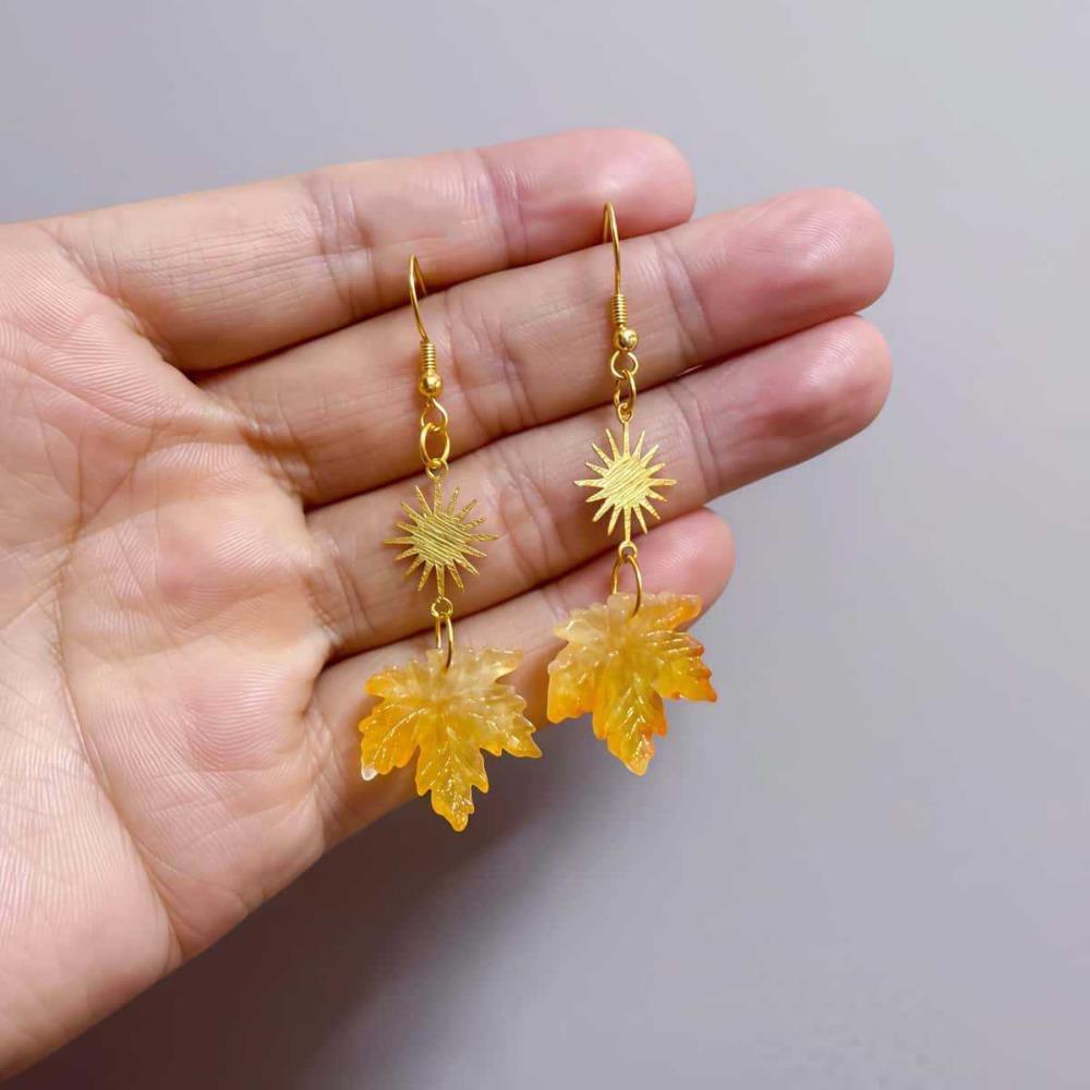 Bohemian Autumn Orange Yellow Glass Maple Leaf Gold Color Sun Pendant Dangle Earrings for Women Stainless Steel Vacation Jewelry