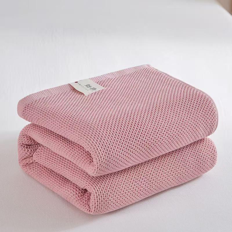 Japanese Style Honeycomb Cotton Quilt for Single/Double – Summer Cooling Multi-Purpose Blanket Gift