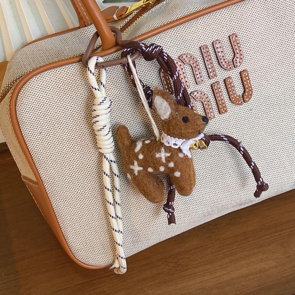 Handmade Wool Felt Deer Ornament Keychain - Creative Animal Bag Charm Gift
