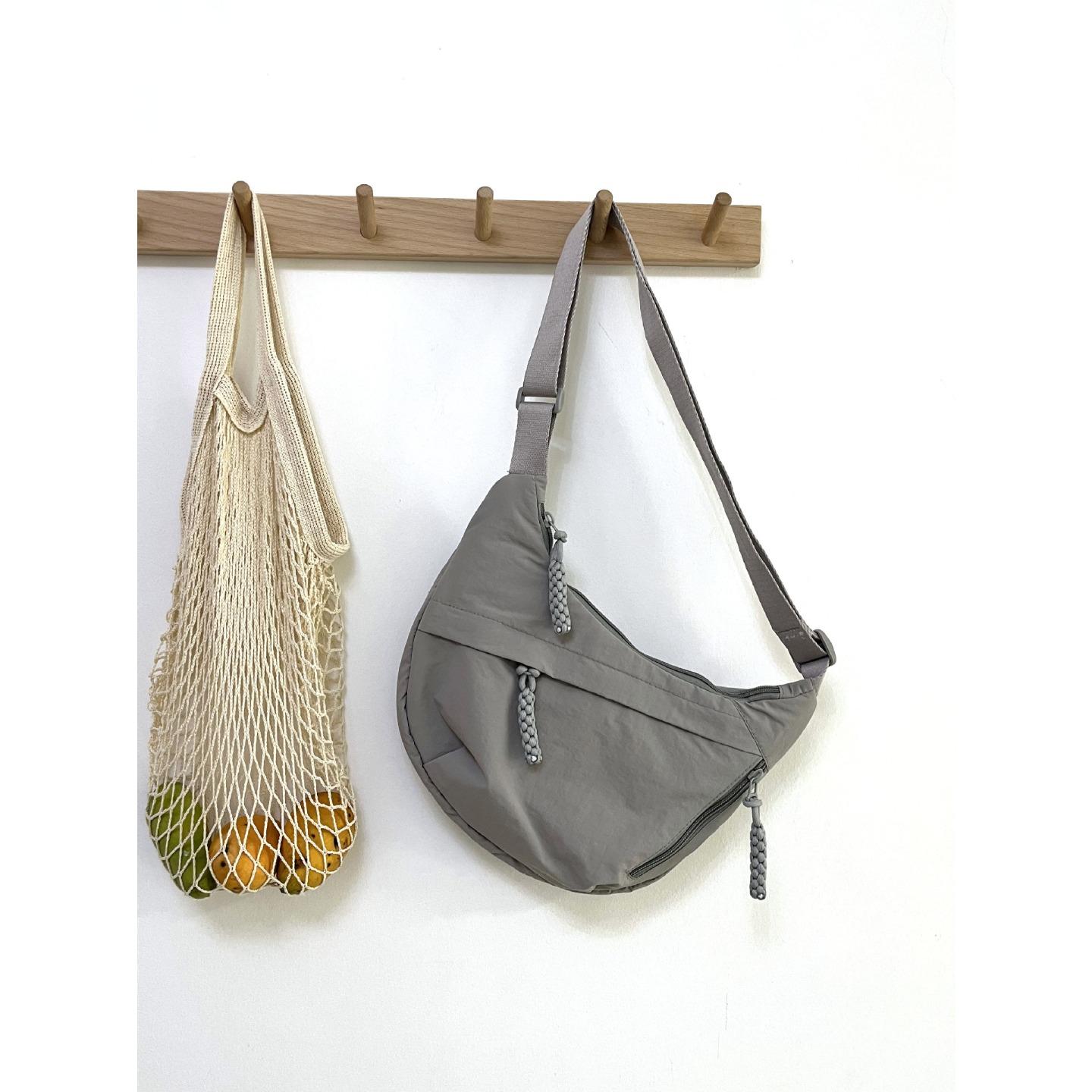 

Fashion Cloth Bag for Female Students, Class Shoulder Bag, Nylon Cloth Crossbody Bag, Large Capacity Shoulder Bag, Japanese Travel Dumpling Bag