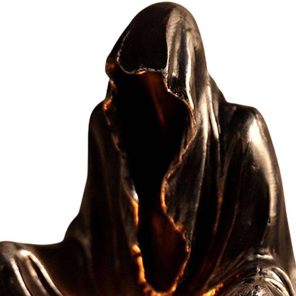 Halloween Ghost Candle Holder Resin Faceless Ghost Candlestick Wizard Decorative Candle Holder Ghost Festival Party Decoration