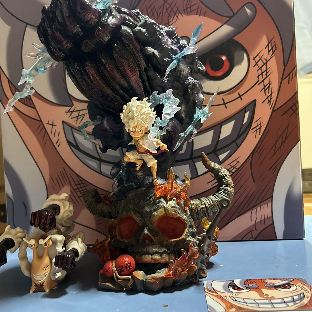 

[Б/У] Фигурка One Piece Луффи 5-я передача Ника