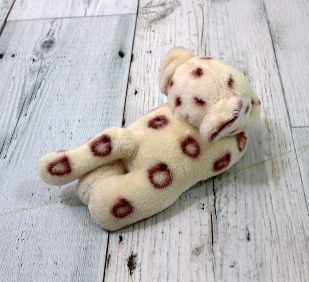 Take Off Plush Safari Magnet Snow Leopard
