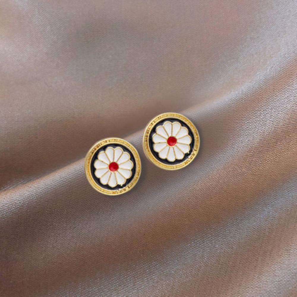 Silver Needle Korean Version Elegant Black and White Plaid Earrings