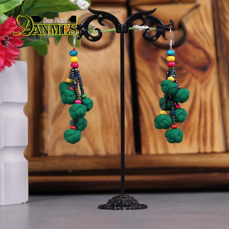 

Yunnan Ethnic Medium-Length Dangle Earrings for Women - Retro Fashion Style for Travel or Stage Performances зелёный