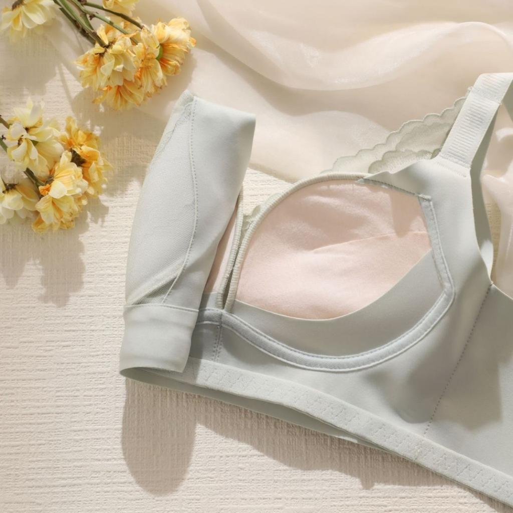 Ladies Summer Lace Gather Together To Show A Large Adjustment of The Pair of Milk To Prevent Sagging Underwear
