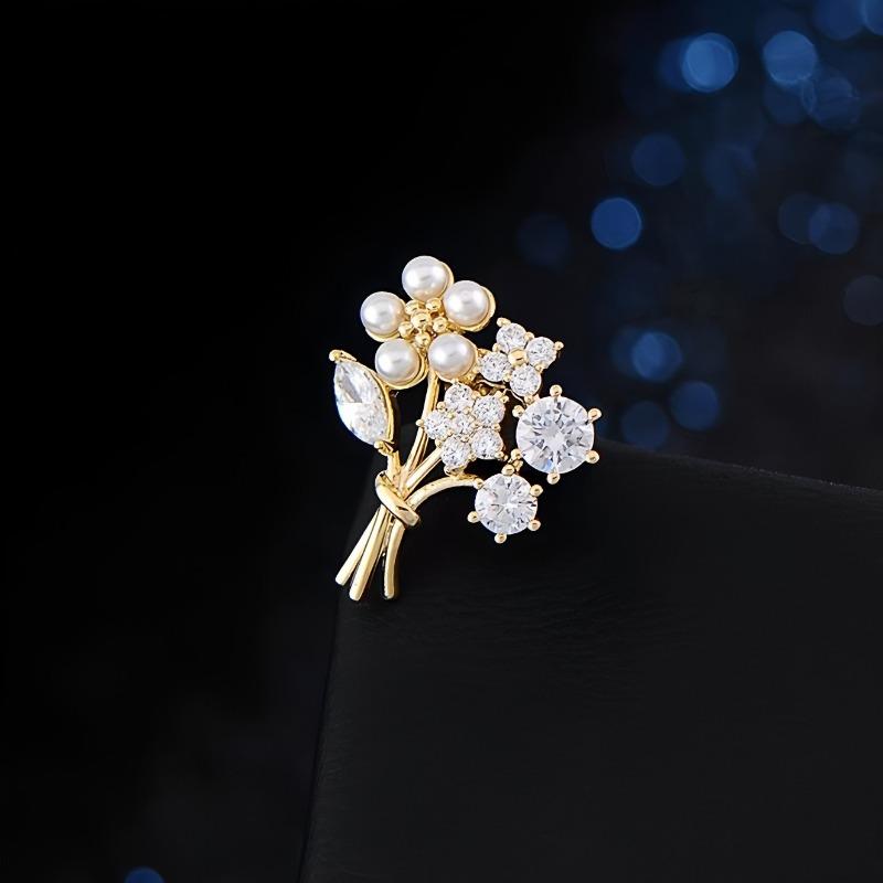 Anti-glare Brooch, High-end, Exquisite and Fashionable Women's Fixed Clothes, Brooch Accessory, Cardigan Collar Decoration