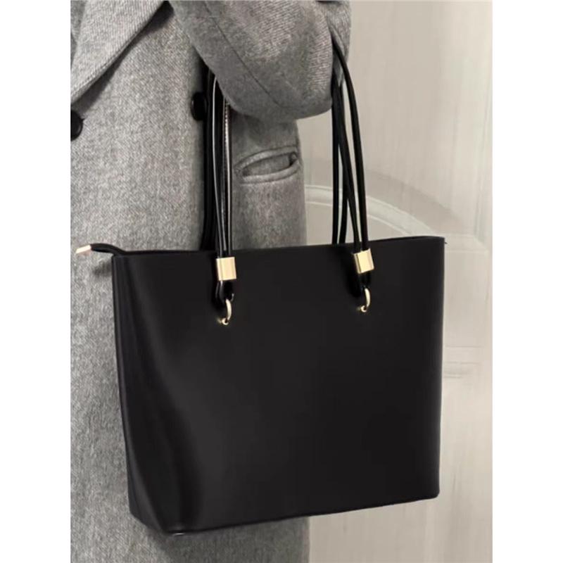 Women's Large Capacity Tote Bag - High-End Student Shoulder Bag for Autumn/Winter 2025