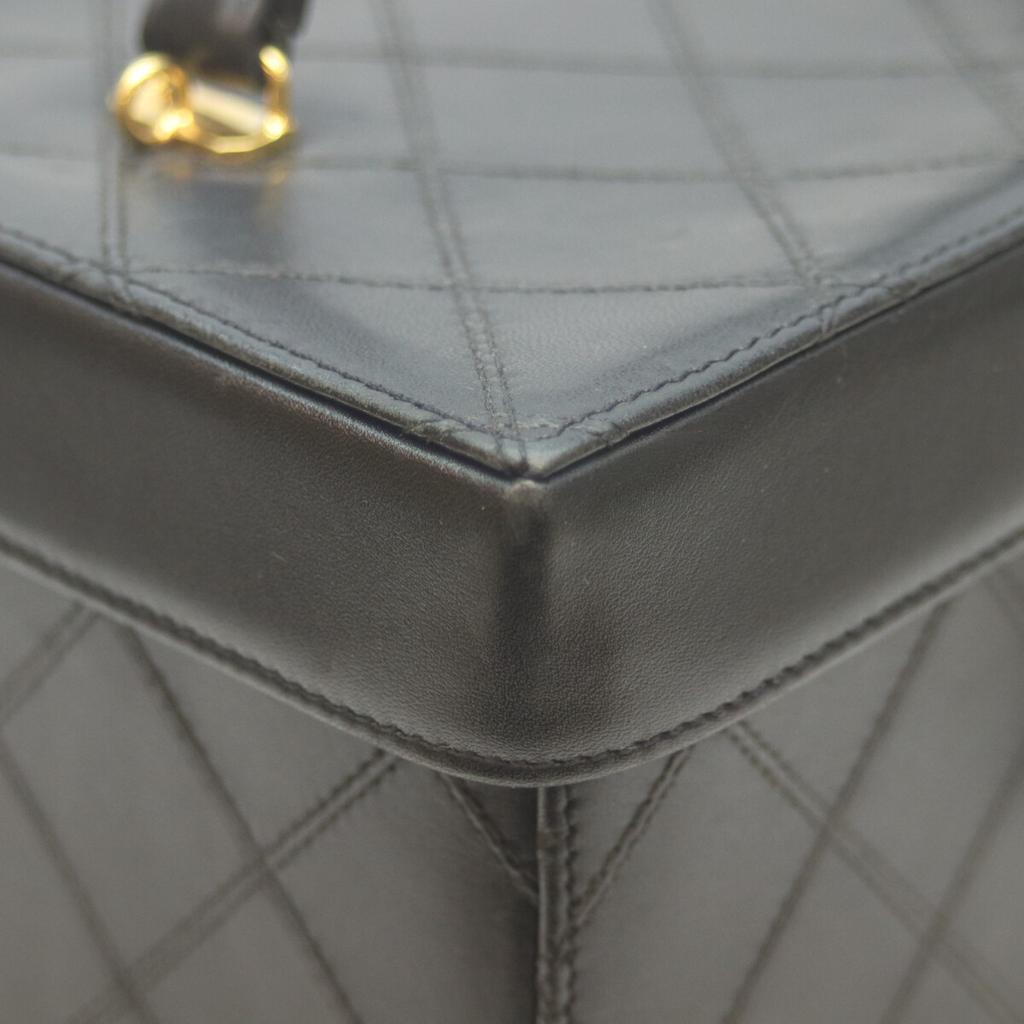 CHANEL No. 5 Black Bicolor Lamb GHardware 2-Way Vanity Shoulder bag blackUsed