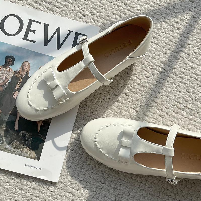 

Sheepskin version, genuine leather temperament, niche retro, white bow, Mary Jane single shoes, flat commute. 35