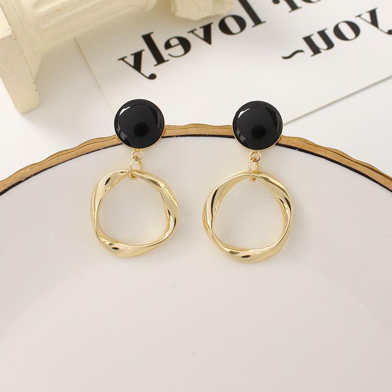 Special Offer: High-End Korean Light Luxury Geometric Circle Earrings for Women - Elegant, Versatile Ear Jewelry 