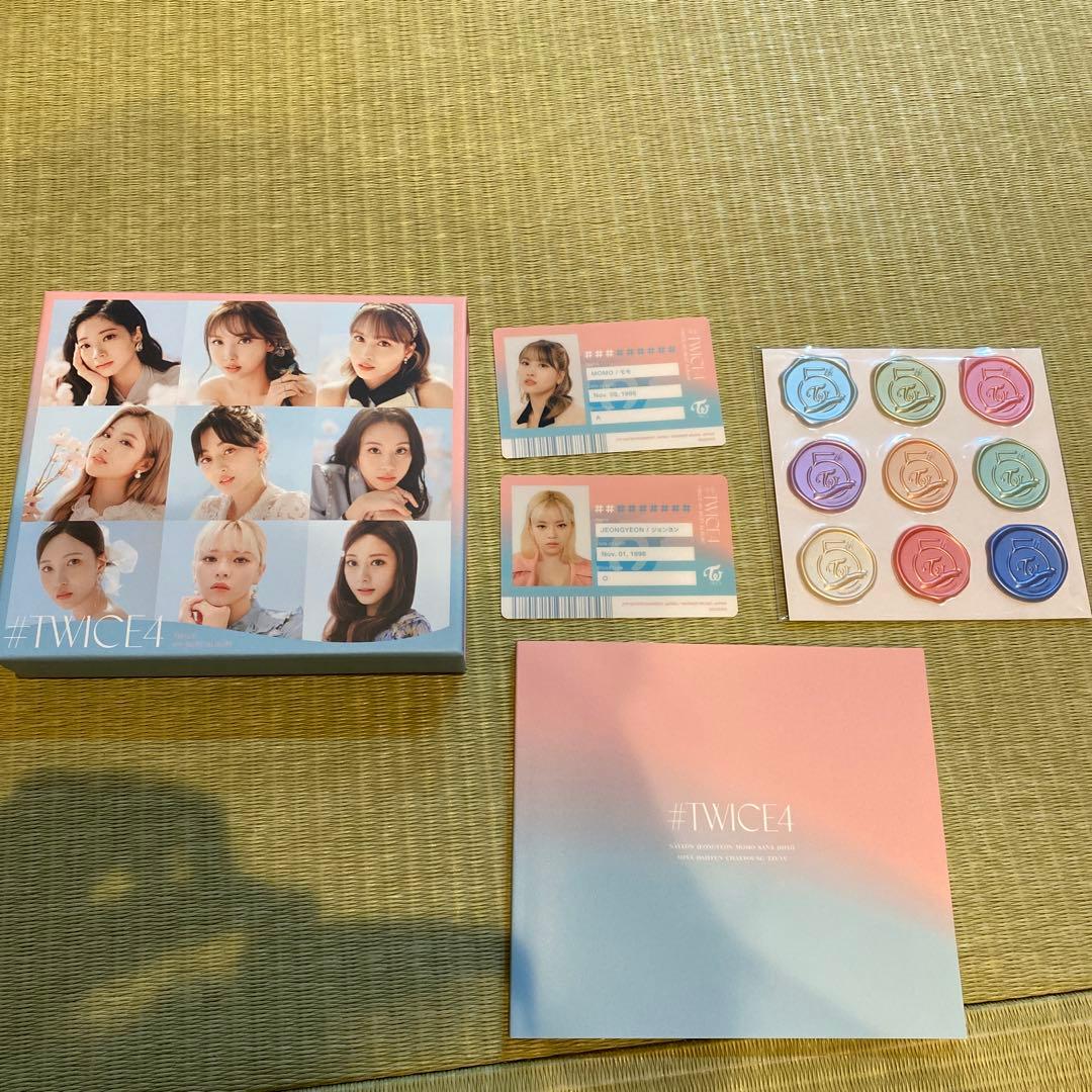 

[USED] TWICE 4th Best Album TWICE4 CD Album First Press Limited Edition A