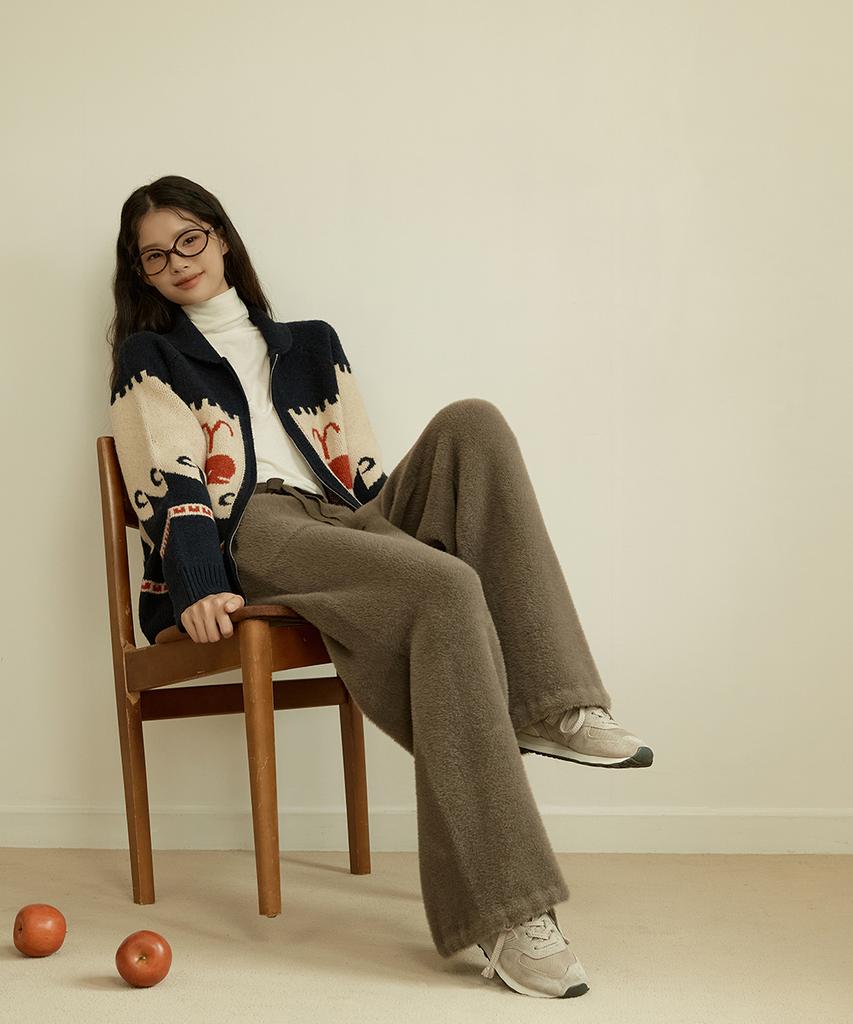 ENNITTUDE Boa Fur Knit Pants