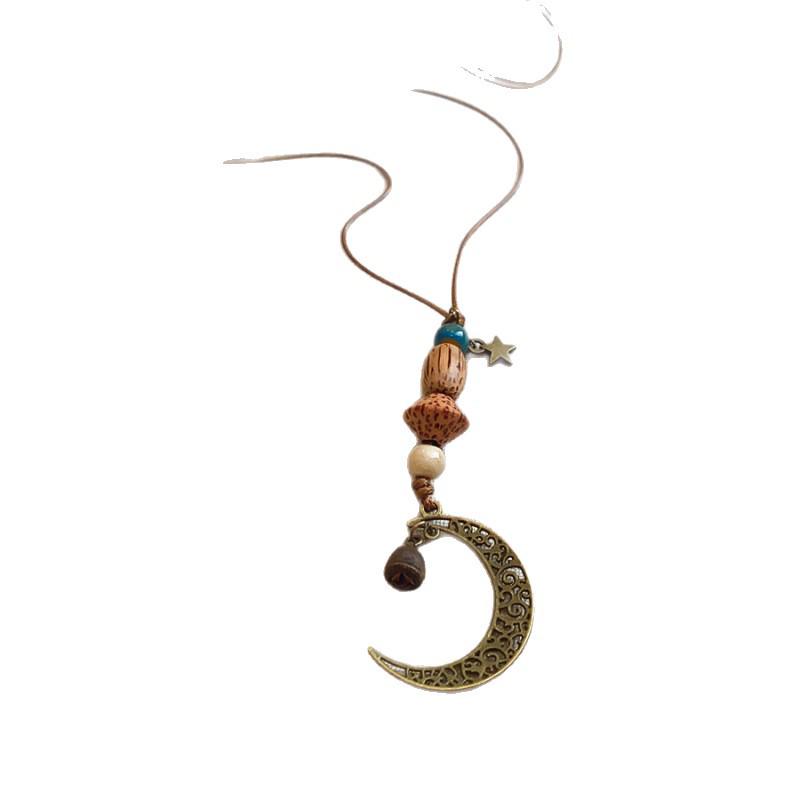 Bohemian Leather Cord Ceramic Pendant Necklace: Retro Clavicle Chain Artistic Jewelry for Women