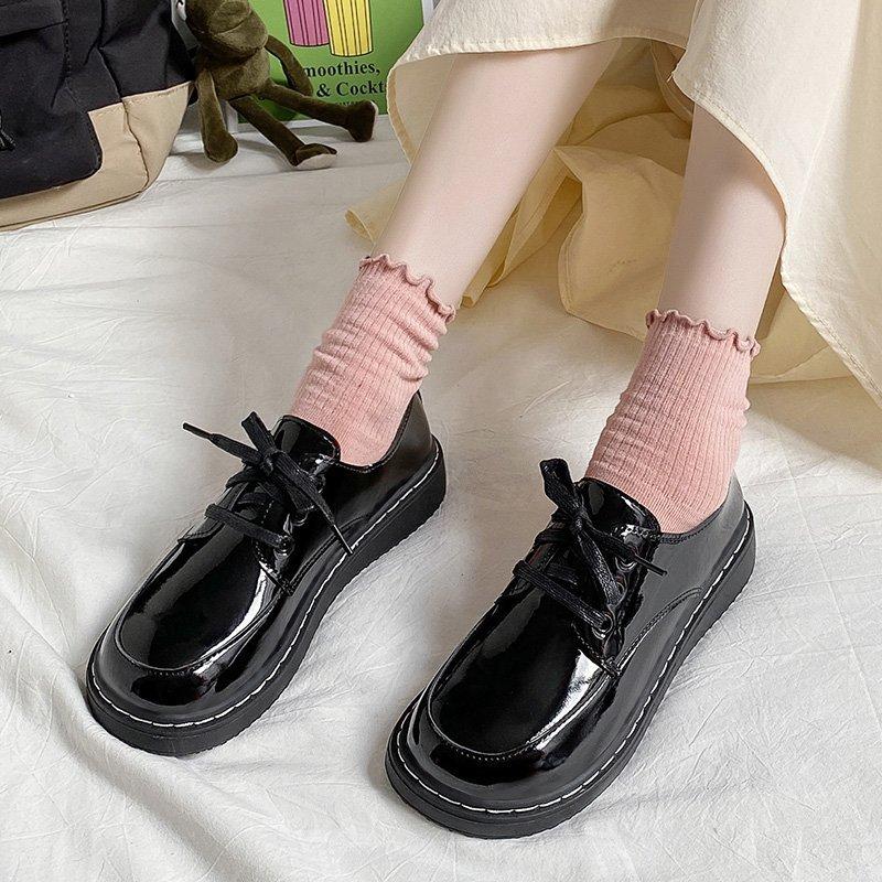 Módní Jarní a Podzimní Dámské Univerzální Malé Kožené Černé Šněrovací Kožené Boty Prošívané Kulaté Špičky Ploché Ležérní Boty pro Ženy