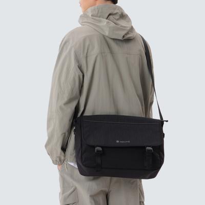 Reflector Messenger Bag Black (S25SUTCB08)