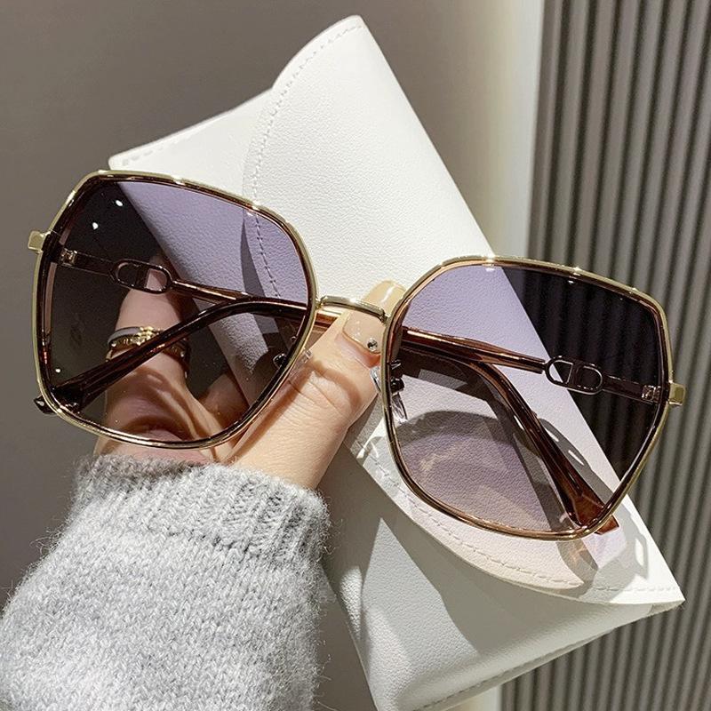 Women's European & American Style UV-Protective Sunglasses