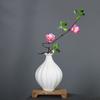European-Style Exquisite Ceramic Vase, Nordic Style Minimalist Home Furnishing Soft Ornament, Water Raising Flower Arrangement Device