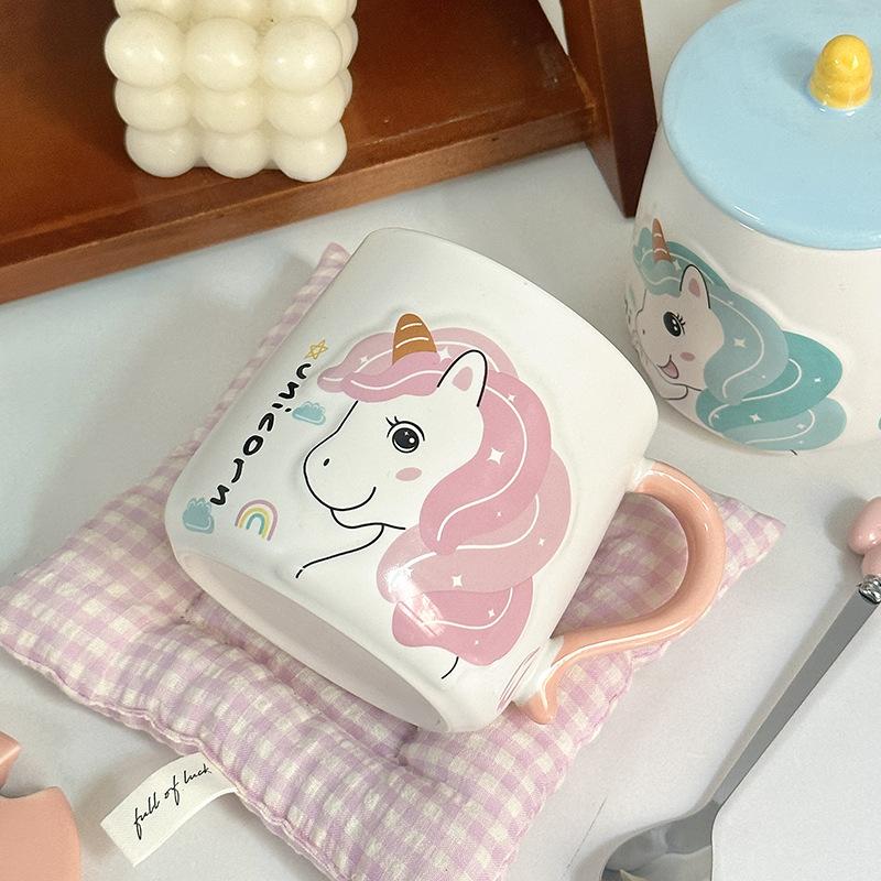 

Милая керамическая кружка «Радужный единорог» с крышкой и ложкой, девчачья, с сердечками, чашка для питья воды, офисная кофейная кружка, подарок 401-500ml