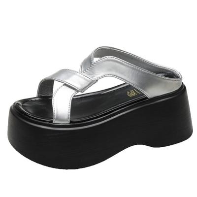 Mode Été Femmes Pantoufles Plage Tongs Dames Chaussures en Cuir à Plateforme Sandales Extérieures Femme Pantoufles à Haute Plateforme 8CM