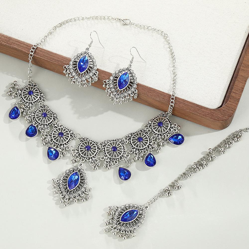 Ethnic Style Vintage Hollow - Out Rhinestone Necklace and Earrings Set for Women , Fashionable and Simple Exaggerated Je