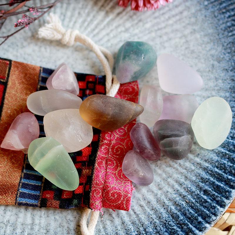 

100g Bulk Assorted Tumbled Polished Stones Crystal Set Quartz for Home Decoration Gifts Therapy Size 15-20MM Rainbow Fluorite 100g