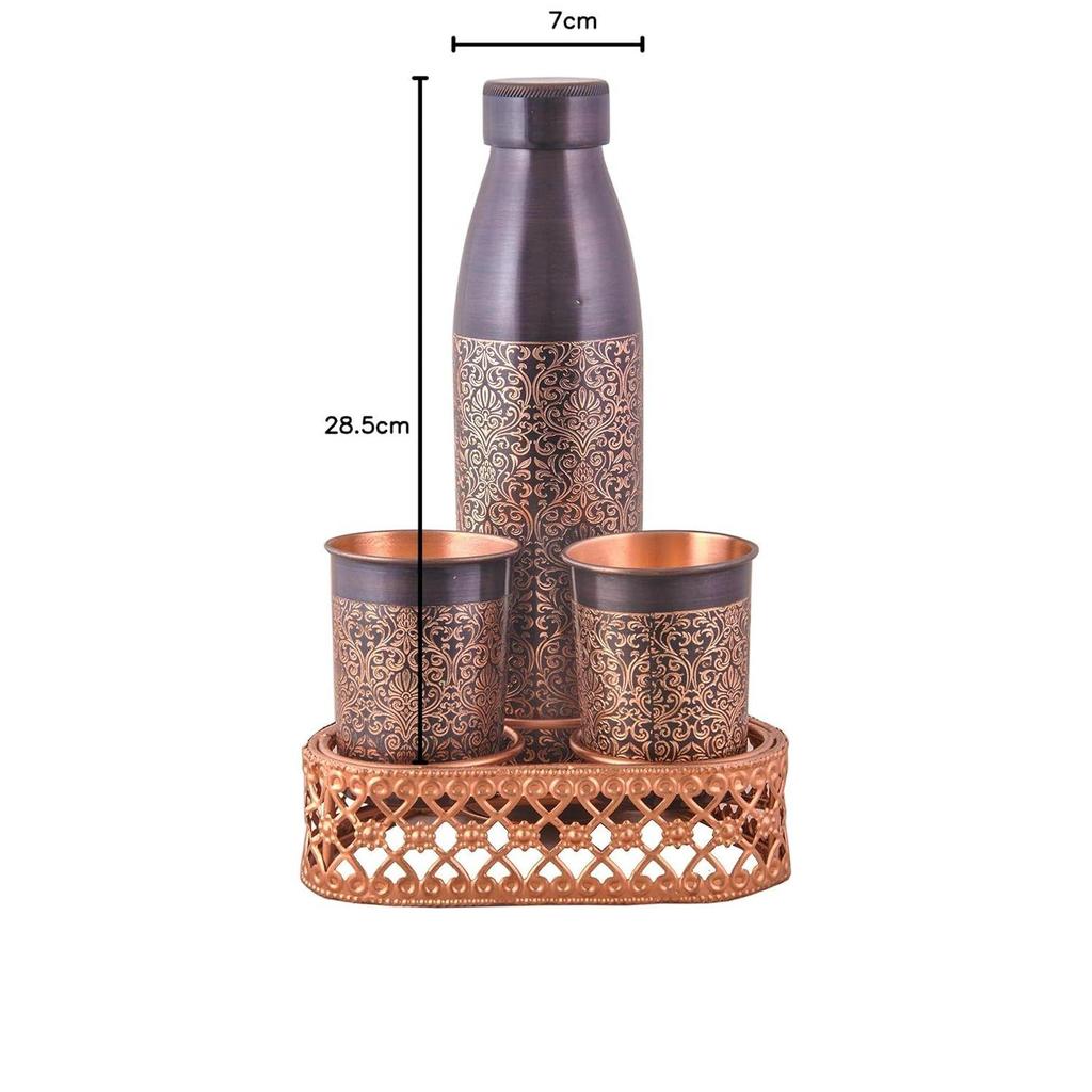 Láhev z čisté mědi s antik povrchovou úpravou a 2 měděné sklenice s leptáním pro dárkové a pitné účely Objem-1 litr (Balení 1 láhev+2 sklenice)