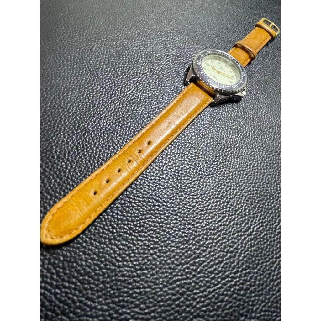 Used Q&Q QUARTZ 5 BAR WATER RESIST Men's Watch