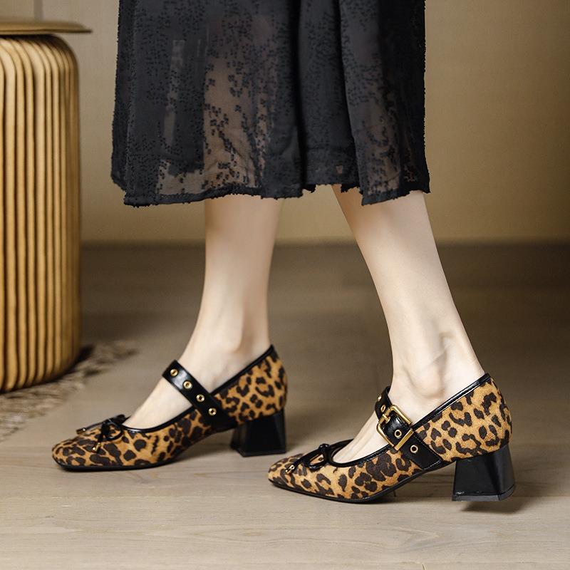 Fashion Fashion Women's High Heels 2025 High Quality Square Toe Mary Jane Bow Buckle Dress Party Pumps Women's Lolita Shoes Ballerinas