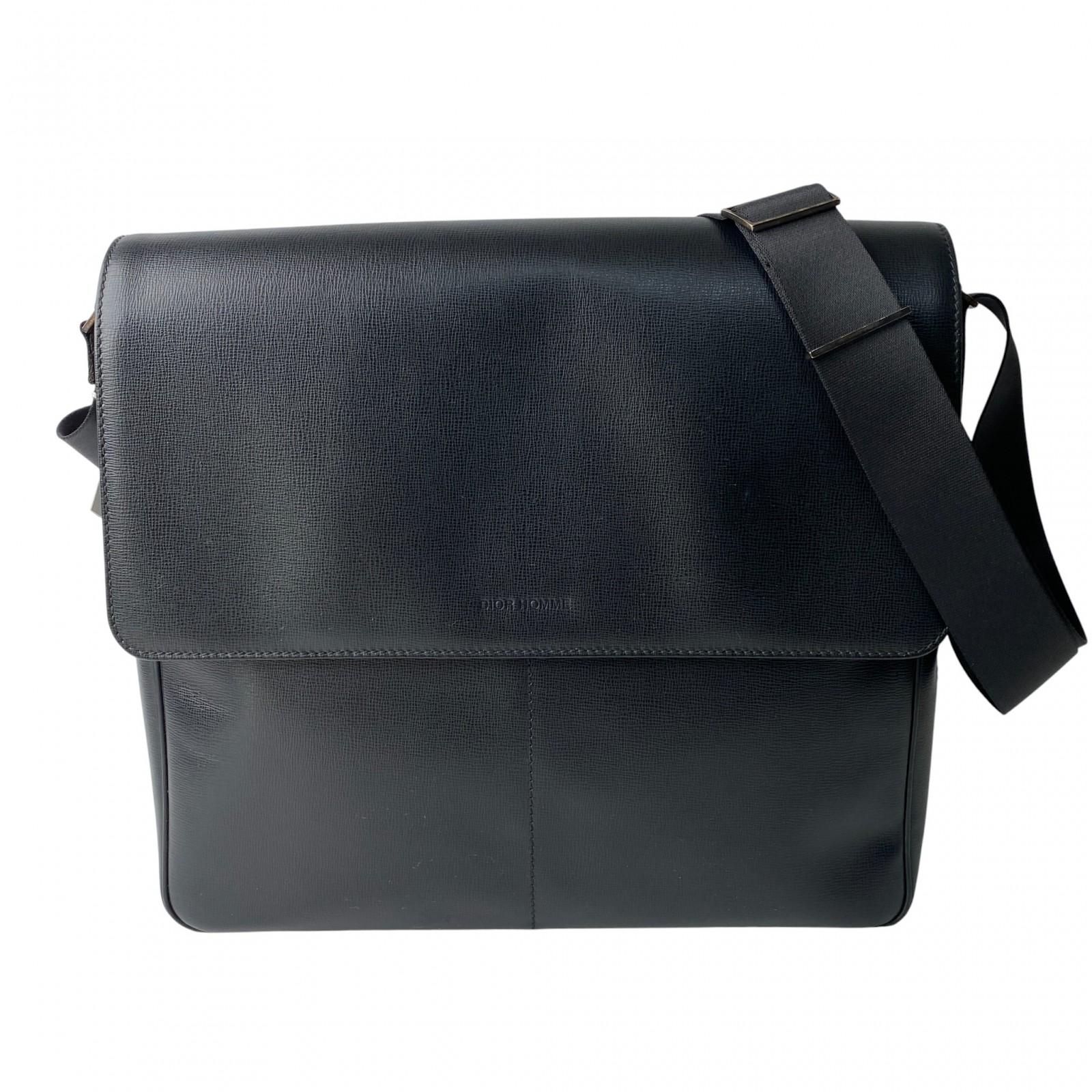 

Used DiorShoulder Bag black leather mens